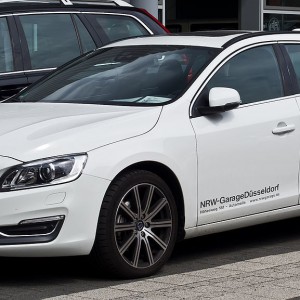 2017 volvo v60 photo