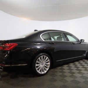 2018 bmw 740i photo