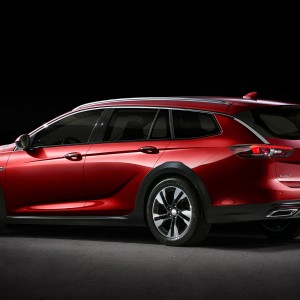 2018 buick regal-tourx photo