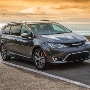 2018 chrysler pacifica-limited photo
