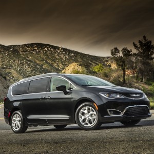 2018 chrysler pacifica-touring photo