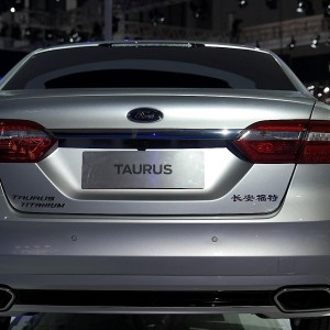 2018 ford taurus photo