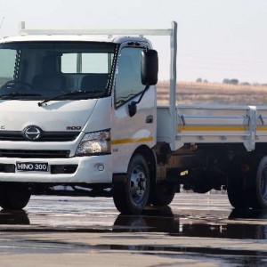 2018 hino conventional-type-truck photo