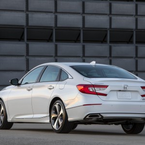 2018 honda accord-touring photo