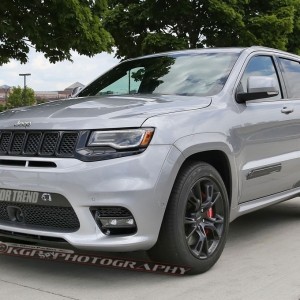 2018 jeep grand-cherokee-overland photo