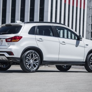 2018 mitsubishi outlander-sport photo