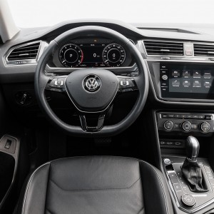 2018 volkswagen golf-alltrack photo