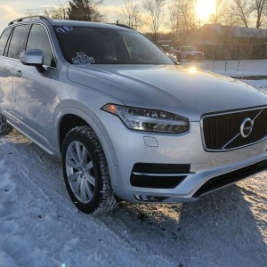 2018 volvo xc90-t6-momentum photo