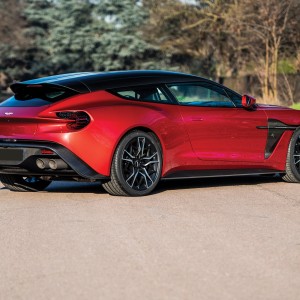 2019 aston-martin vanquish-zagato photo