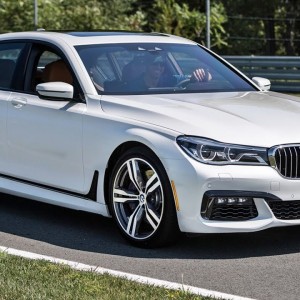 2019 bmw 740i photo