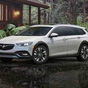 2019 buick regal-tourx photo