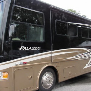 2019 freightliner xc-s-straight-rail-rear-engine-motor-home-chassis photo