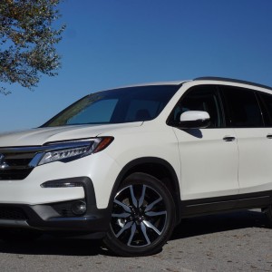 2019 honda pilot-touring photo