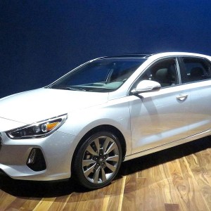 2019 hyundai elantra-gt photo