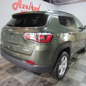 2019 jeep compass-latitude-4wd photo