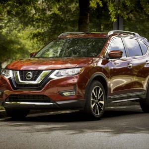 2019 nissan rogue-sport photo