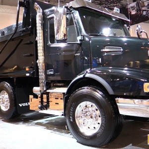 2019 volvo-truck vhd photo