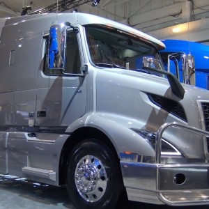 2019 volvo-truck vnr photo