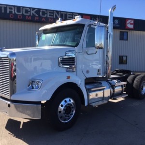 2020 freightliner sd122 photo
