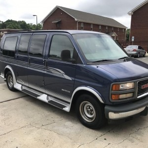 2020 gmc savana photo