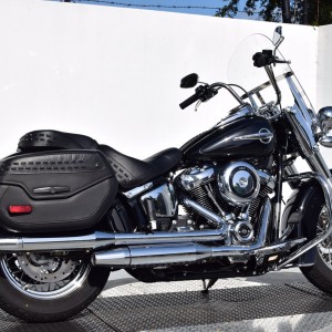 2020 harley-davidson flhc-heritage-classic photo