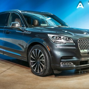 2020 lincoln aviator photo