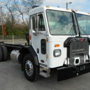 2020 peterbilt 520 photo