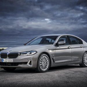 2021 bmw 530e photo