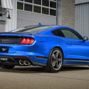 2021 ford mustang photo