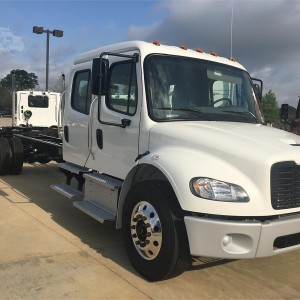 2021 freightliner b2-106-electric-conventional-chassis photo