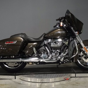 2021 harley-davidson flhx-street-glide photo