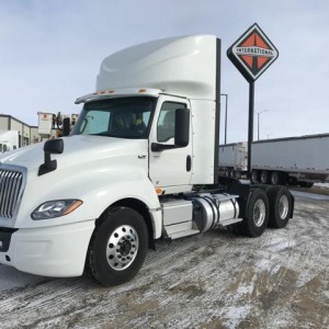 2021 international lt625 photo