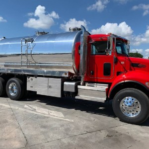 2021 peterbilt 379 photo