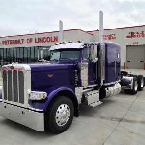 2021 peterbilt 389 photo