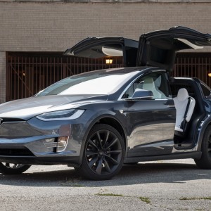 2021 tesla model-x photo