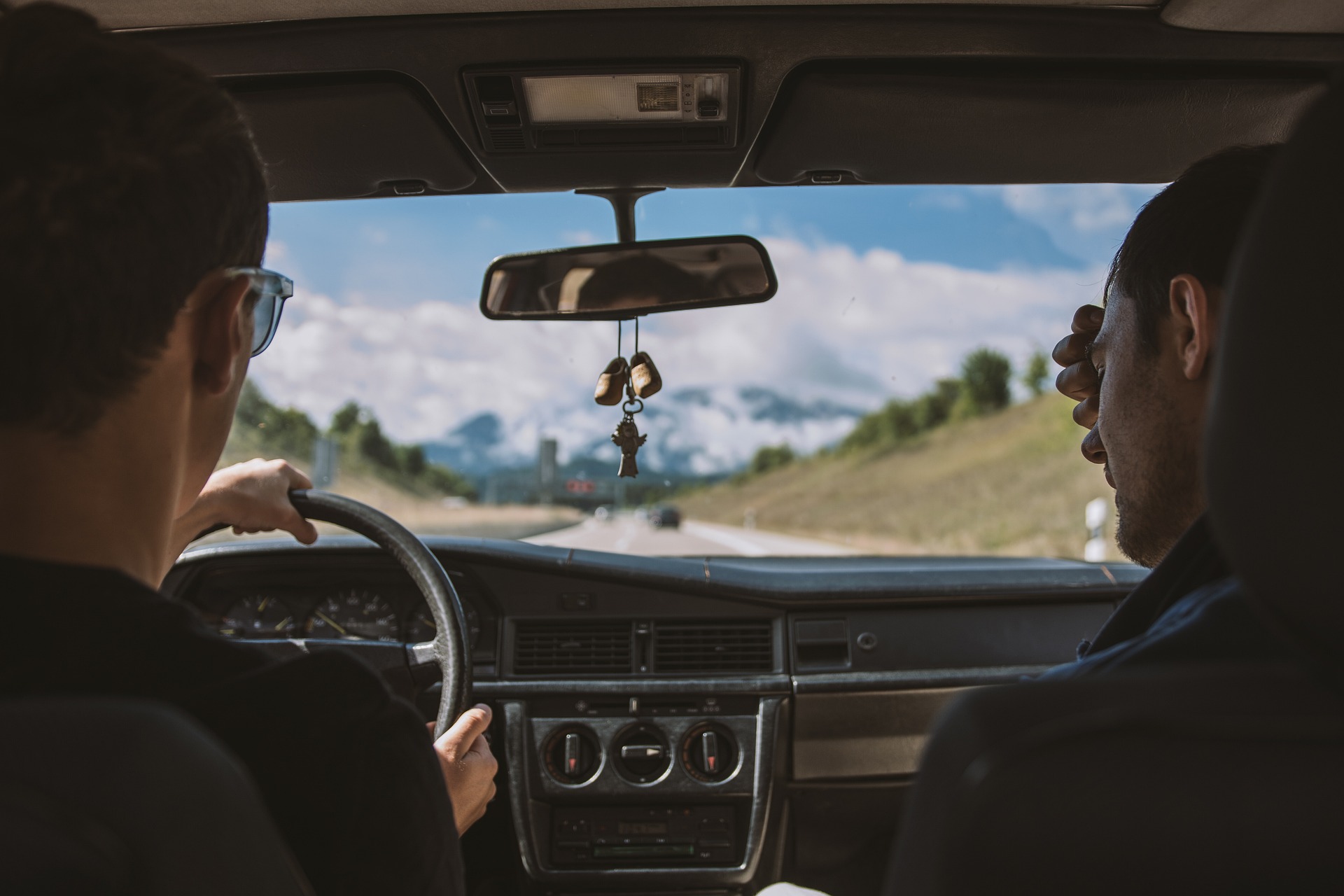 Top Tips for Car Buyers Going on Their Test Drive in the US