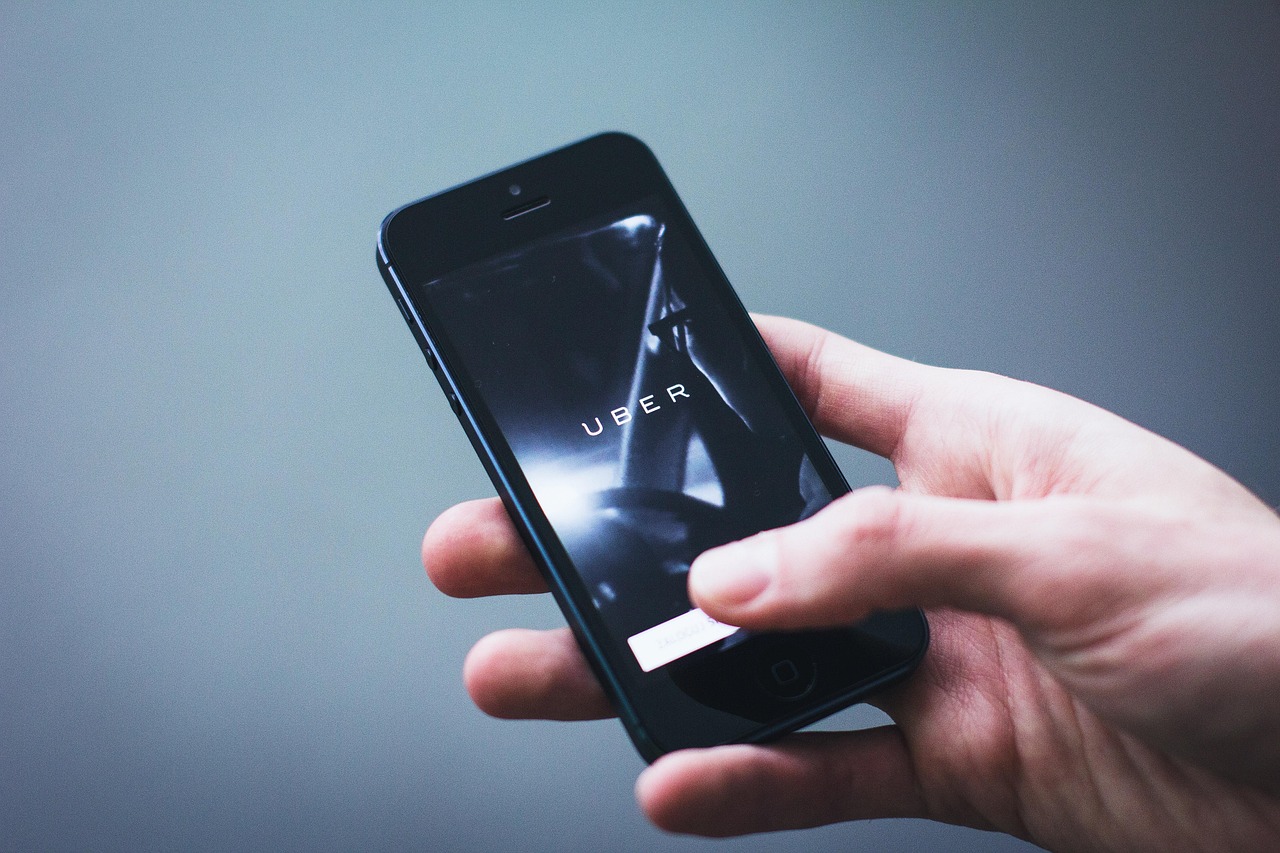 Uber pilots new digital earning feature for US drivers and couriers outside of driving